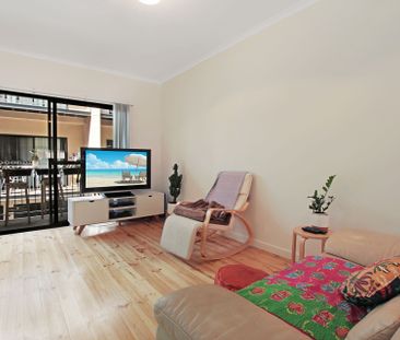 City Living with Space, Style & Everyday Convenience - Photo 2