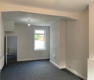 3 Bedroom Detached House To Rent - Photo 2