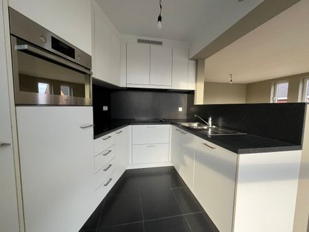 Instapklaar appartement met staanplaats nabij centrum - Foto 3