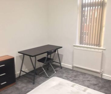 4 bedroom house share to rent - Photo 3