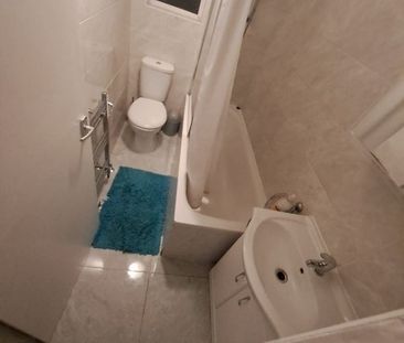 Room in a Shared House, Somerton Road, NW2 - Photo 6
