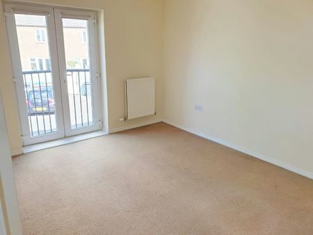 Terraced House to rent on - Photo 3