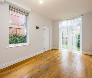 Rolleston Drive, Lenton, NG7, Nottingham - Photo 4