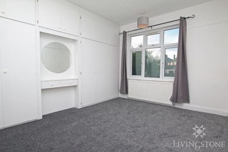 3 bedroom semi-detached house to rent - Photo 3