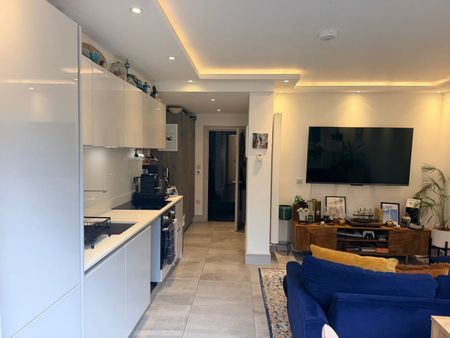 2 Bed Flat, Jackson Road, N7 - Photo 2