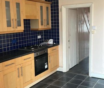 3 bedroom terraced house to rent - Photo 4