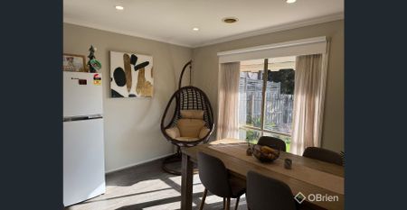 Comfort and Style in a Prime Cranbourne North Location - Photo 5