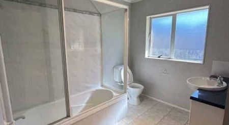 Seeking space, comfort, and convenience. - Photo 5