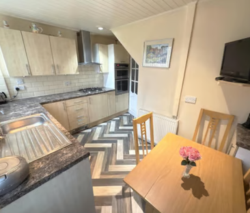 1 bedroom in a house share to rent - Photo 6