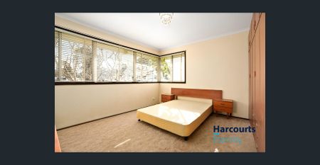 Peaceful 3-Bedroom Family Home in Toongabbie! - Photo 3