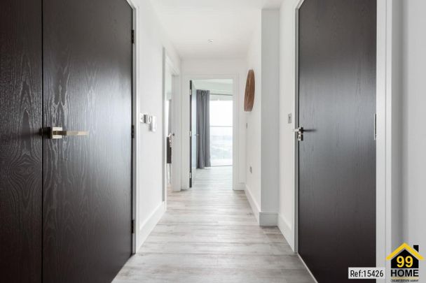 1 bed Flat in Icon Tower 8 Portal Way, London, W3 6DU - Photo 1