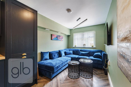 1 bedroom in a house share to rent - Photo 3