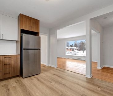 For Lease - 2413 Ryan Drive Unit# A, Parkway Park - Queensway Terra... - Photo 3