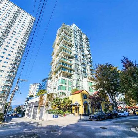 Amazing Studio Suite in the high rise building in English Bay West End - Photo 3