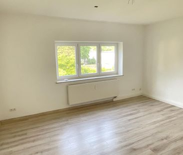 Große Wohnküche mit 2-Zimmer in Duisburg Neudorf - Photo 1