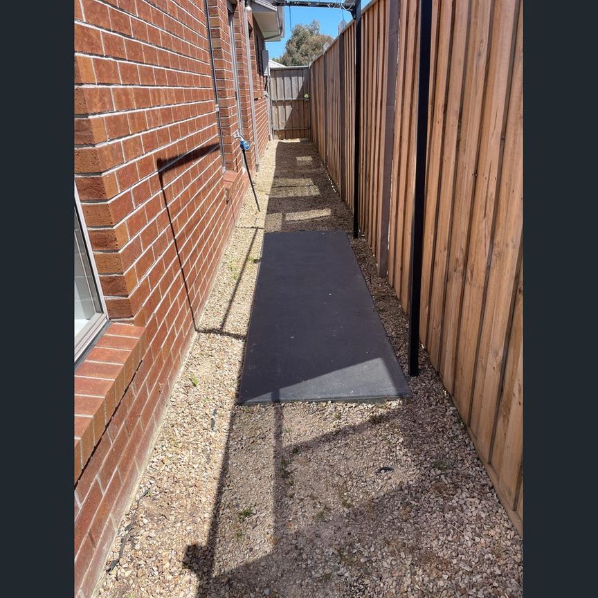 Stunning Family in a Prime Location - Photo 1