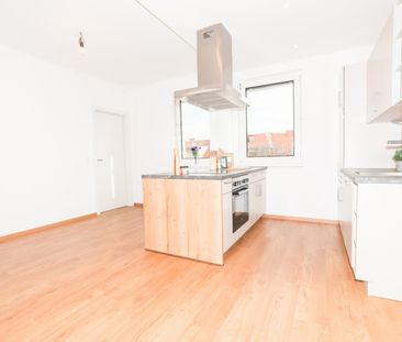 WOW I MODERN SANIERT I OFFENE KÜCHE I 4. STOCK MIT LIFT I BADEWANNE... - Foto 1