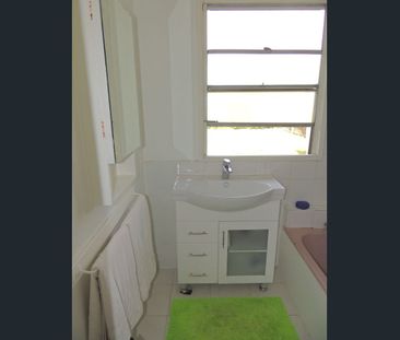 33 Granault Parade, Corio, Vic 3214 - Photo 4