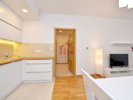 Mieszkanie z klimatyzacją, komórka i miejsce postojowe - Zdjęcie 5