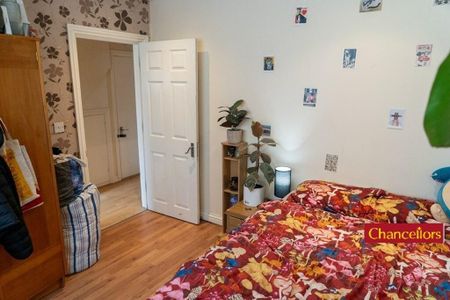 5 bedroom semi-detached house to rent - Photo 5