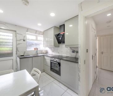 2 bedroom maisonette to rent - Photo 4