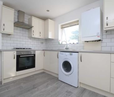 Price £1,150 pcm - Available Now - Part Furnished - Photo 5