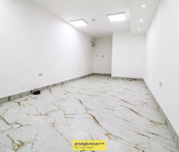 Semi detached house to rent - Photo 3