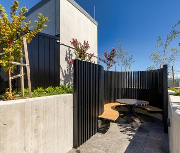 Brand New Living at "The Shard" - Modern Style and Ultimate Conveni... - Photo 3