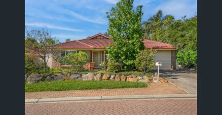 Where backyard adventures and family dinners come standard - Photo 3