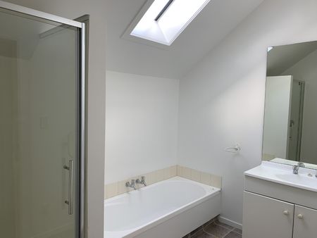 3 Bedroom Townhouse Near Hagley Park - Photo 2