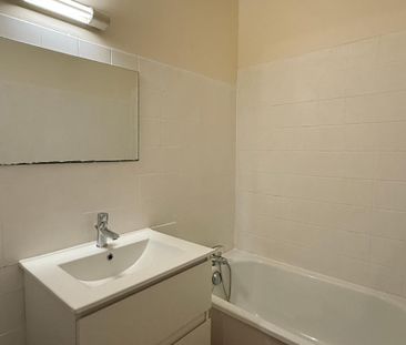 Location Appartement 2 pièces 40m² BORDEAUX 33800 - Photo 4