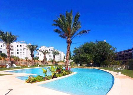 For rent long term NEW and MODERN apartment with 2 bedrooms in Denia - Photo 3