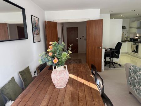 2 bedroom apartment to rent - Photo 4