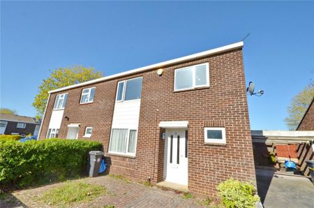 4 bedroom semi-detached house to rent - Photo 3