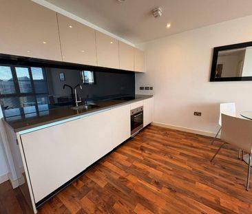 1 bedroom Flat To Let - Photo 4