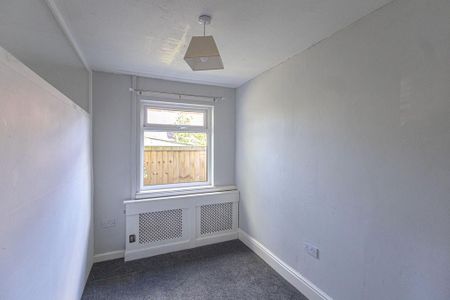 3 bedroom detached house to rent - Photo 4