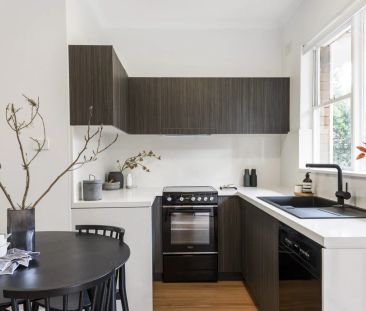 Renovated Apartment in Boutique Block - Photo 4