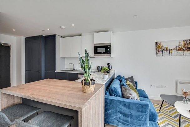 Studio to rent - Photo 1