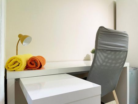 1 bedroom house of multiple occupation to rent - Photo 3