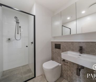 Brand New Luxury Apartment with Stunning Views - Photo 6