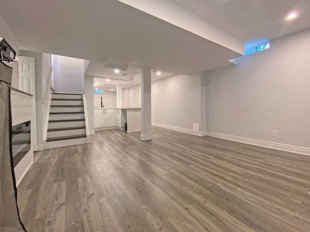 For Lease - 4230 Fuller Crescent, Burlington, Ontario - Photo 2