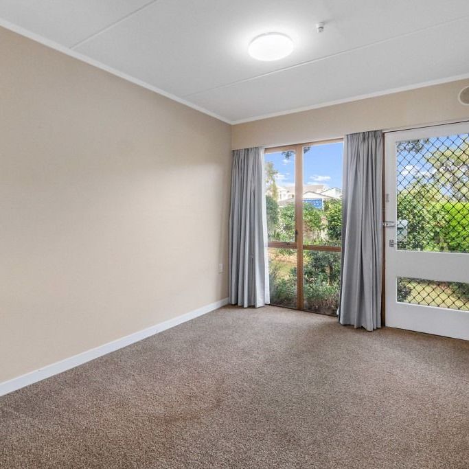 1/34 Esplanade Road Mt Eden - Rarely available - Independent Living for those 65 years or older! - Photo 1