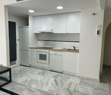 Apartamento planta baja en alquiler en Marbella, Marbella - Photo 2