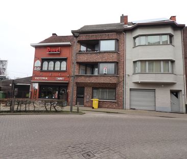 Een appartement op de 1ste verdieping met 2 slaapkamers en terras. - Foto 5