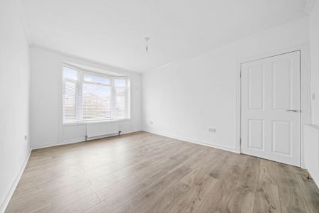 Price £895 pcm - Available Now - Unfurnished - Photo 4