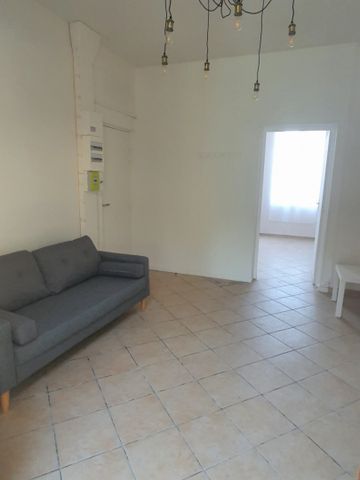 Location Appartement 2 pièces 58m² AULNOYE AYMERIES 59620 - Photo 2