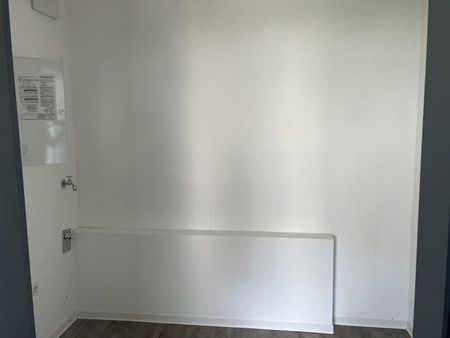 Nette Nachbarn gesucht: günstig geschnittene 2,5-Zimmer-Wohnung - Foto 3