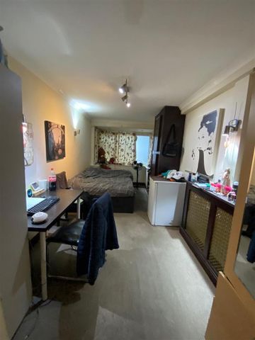 4 bedroom house to rent - Photo 3