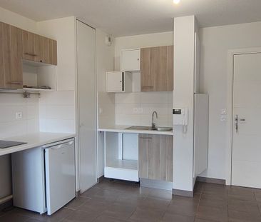 Location Appartement 2 pièces 41m² LAUNAGUET 31140 - Photo 1