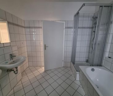 Feel at Home: 2-Zimmer Erdgeschoss mit Balkon & großzügigen 70 m² - Photo 2